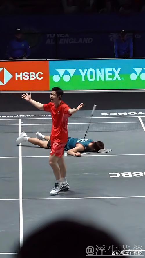 石宇奇击败李诗沣 挺进男单半决赛 石宇奇击败李诗沣 挺进男单半决赛