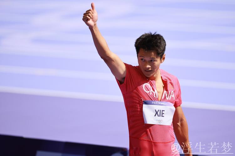 百米飞人对决 辛比尼称王谢震业列第八 百米飞人对决 辛比尼称王谢震业列第八